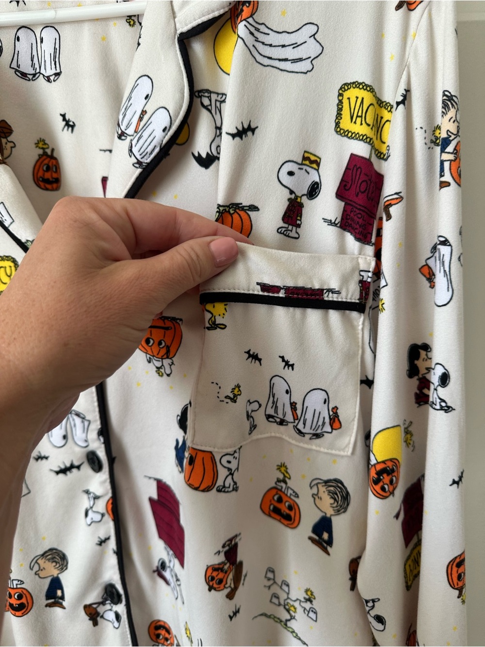 Beauty Sleep Social x Peanuts Halloween Pajama Set Plus Size XXL - Picture 4 of 15